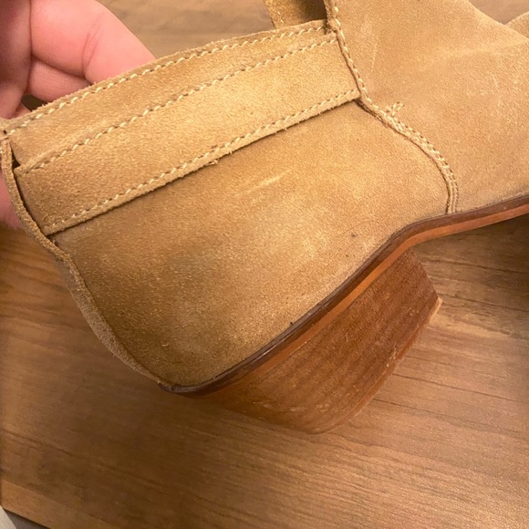 Urban Outfitters Tan Suede Booties - Picture 4 of 7
